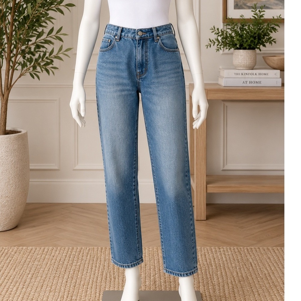 Gilli Womens Jeans Medium Wash High Rise Straight Leg Mom Jeans 90s NWT Small